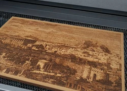 лазерно гравиране дърво акрил плексиглас метал