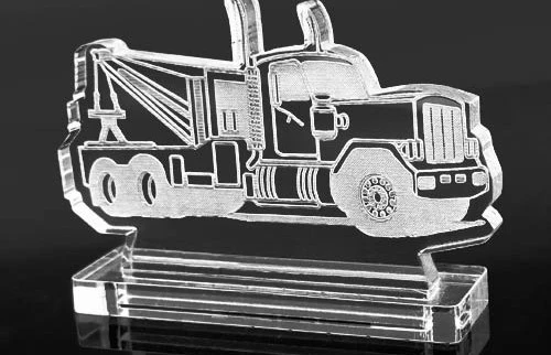 изработка на детайли от прозрачен плексиглас