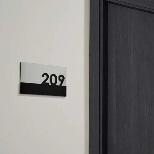 Луксозна двуслойна табела с номер