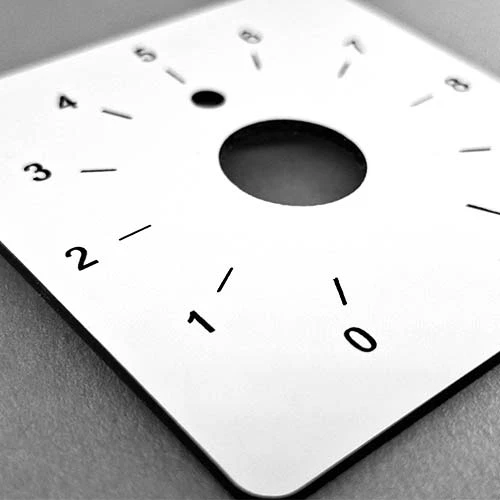 Контролен панел с разграфена скала за машини