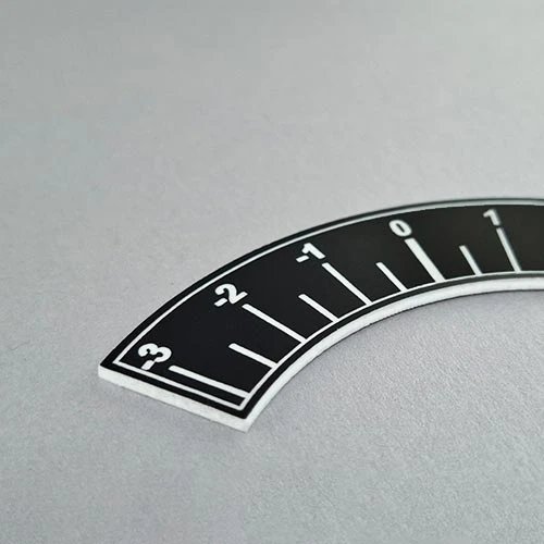 Дъговиден контролен панел с деления