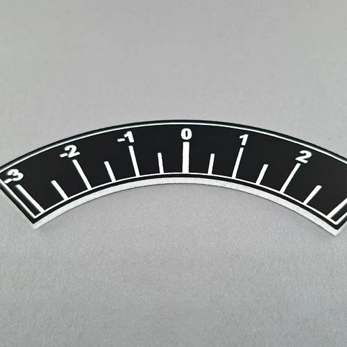 Дъговиден контролен панел с деления