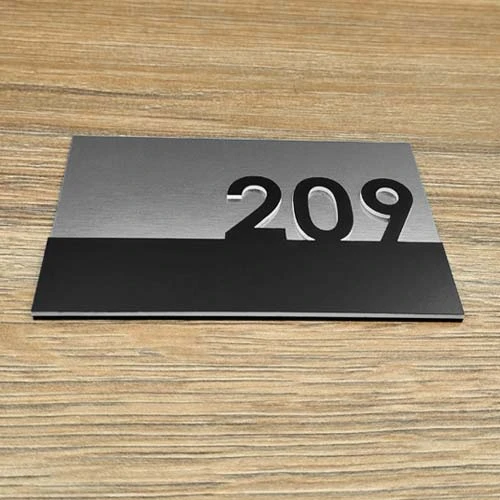 Луксозна двуслойна табела с номер