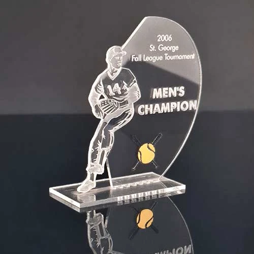 Персонализиран плакет от прозрачен плексиглас Шампион - Лазерно гравирана спортна награда