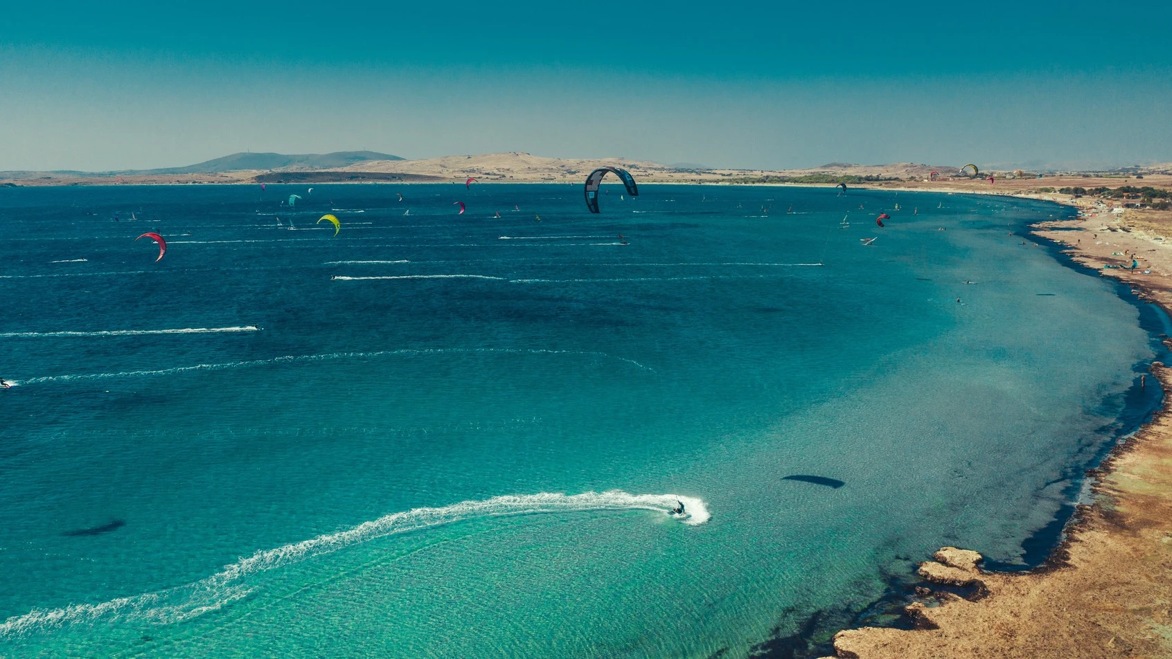 r3-kitesufr-windsurf-spot-limnos-min-1-17106739614607.jpg