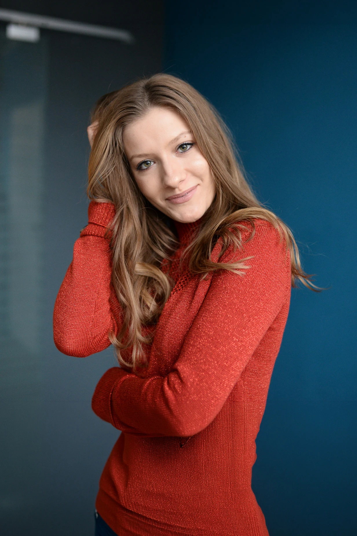 r70-nora-red1-17790283991167.jpg
