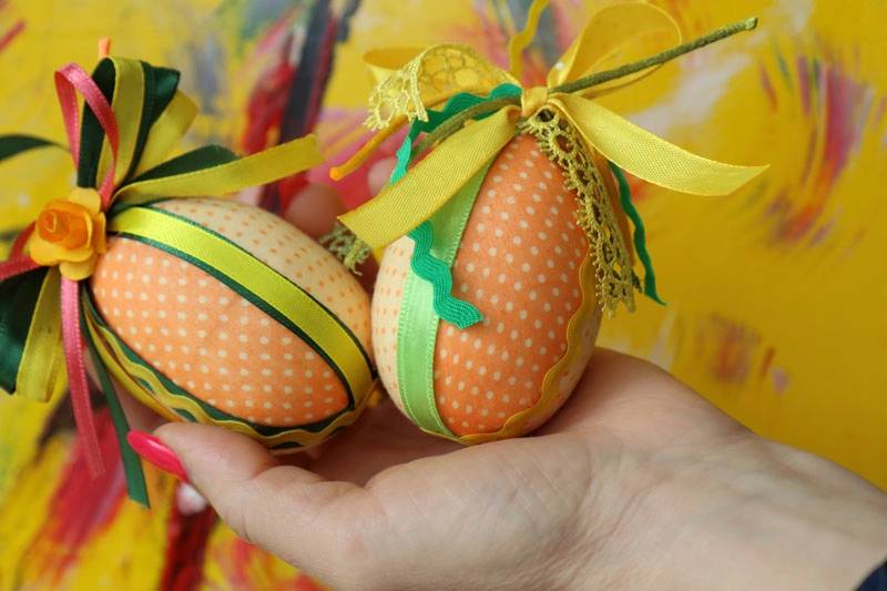 Ръчно изработени Великденски яйца.