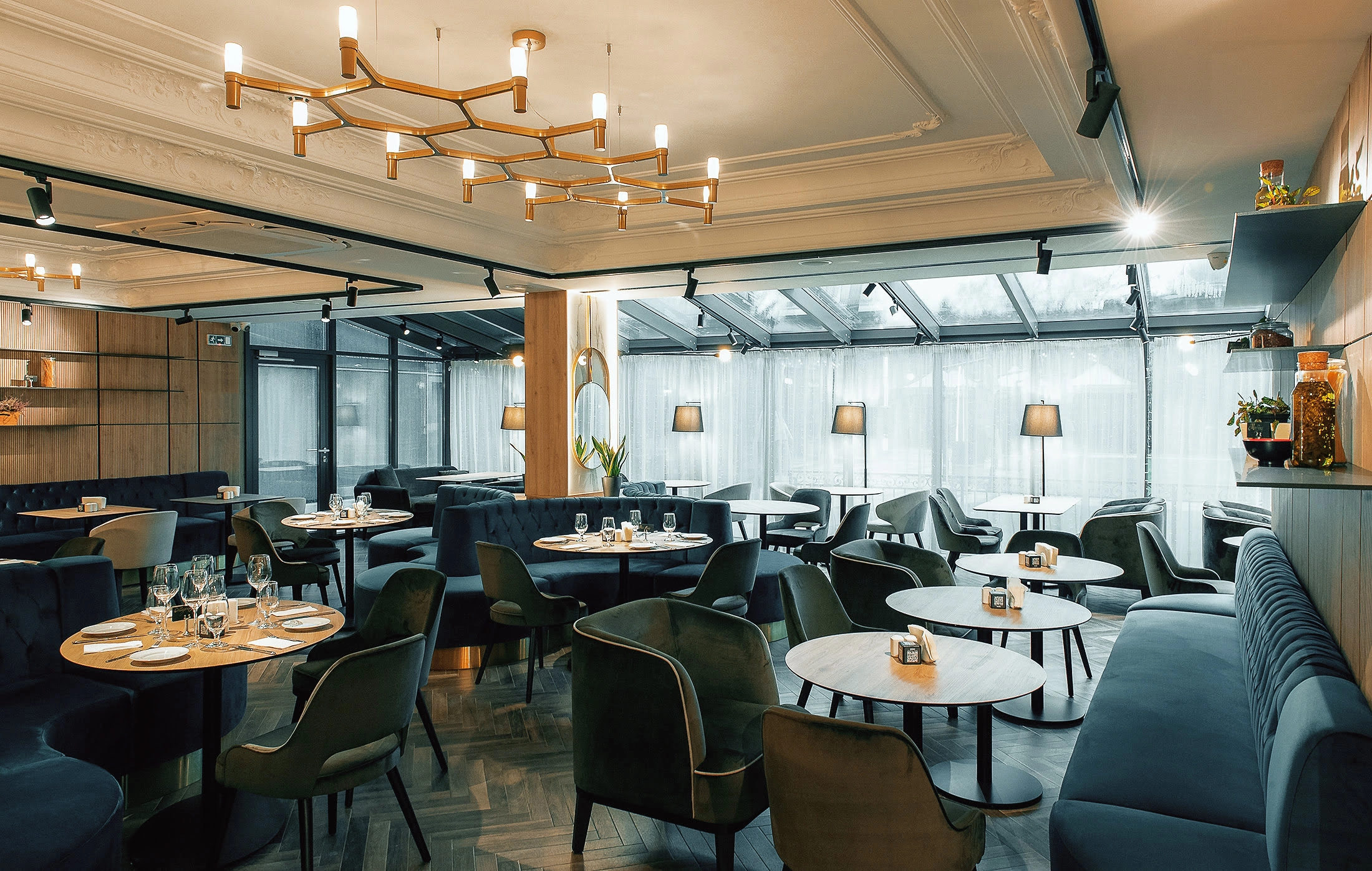 1158-restaurant5-17314148848526.jpg