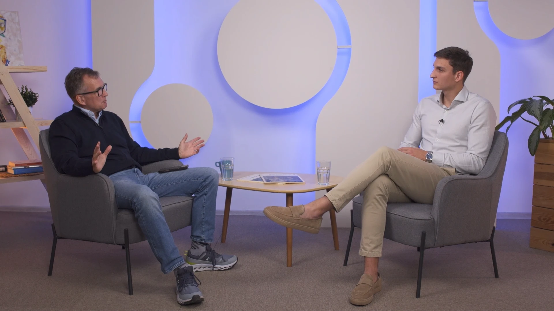 Късно ли е да започнеш видео подкаст през 2026?