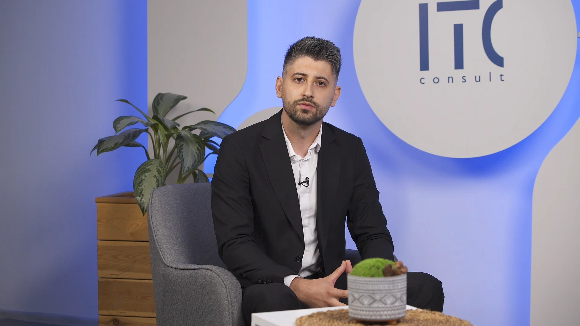 Как да изглеждаш и звучиш уверено пред камера