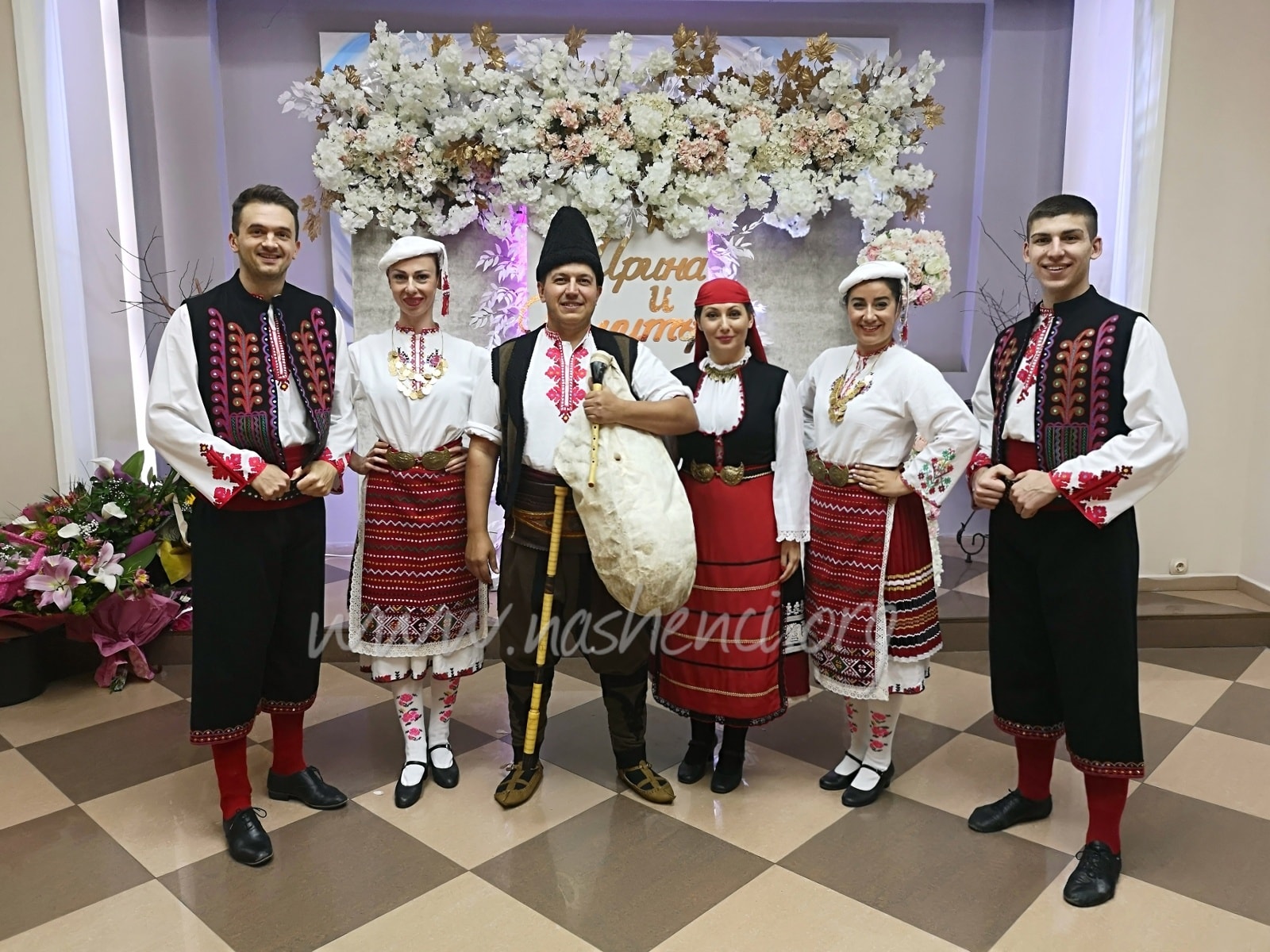 фолклорна програма с гайдари