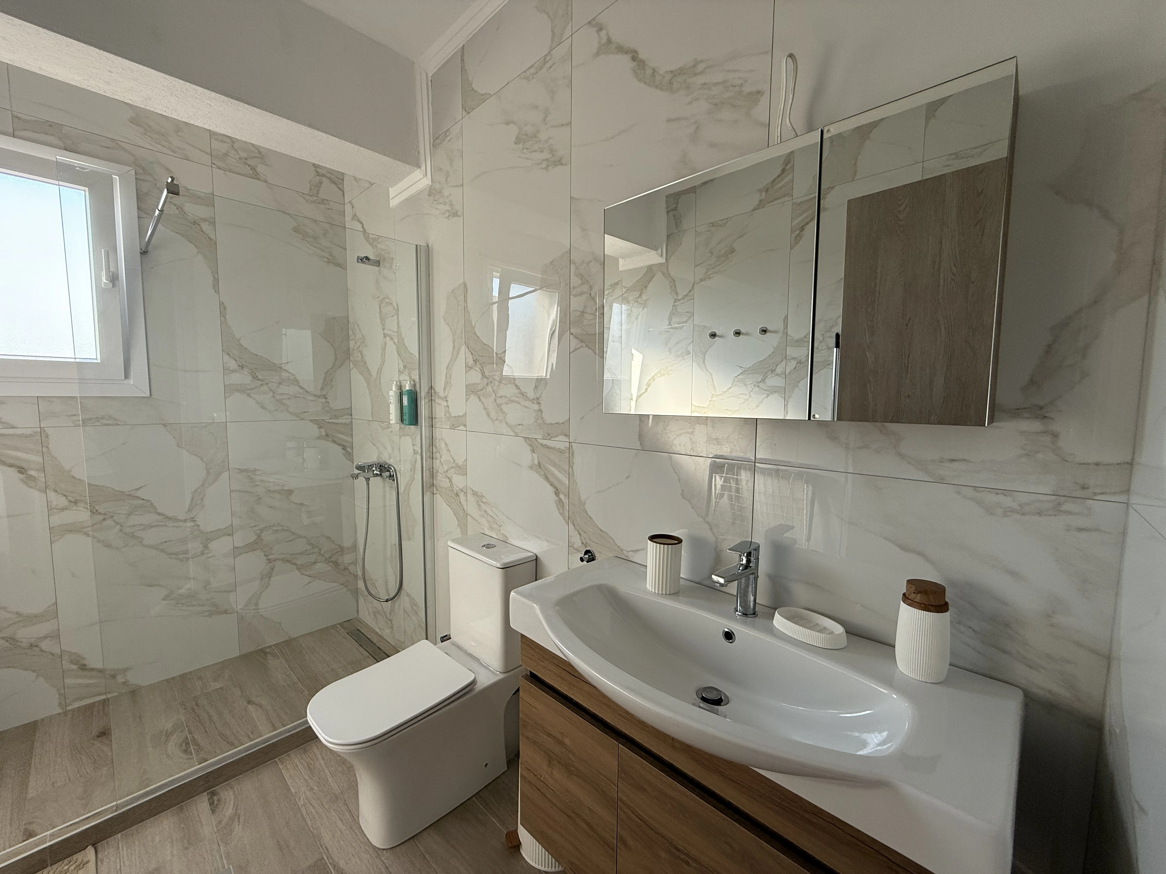 445-bathroom-17815406807406.jpg