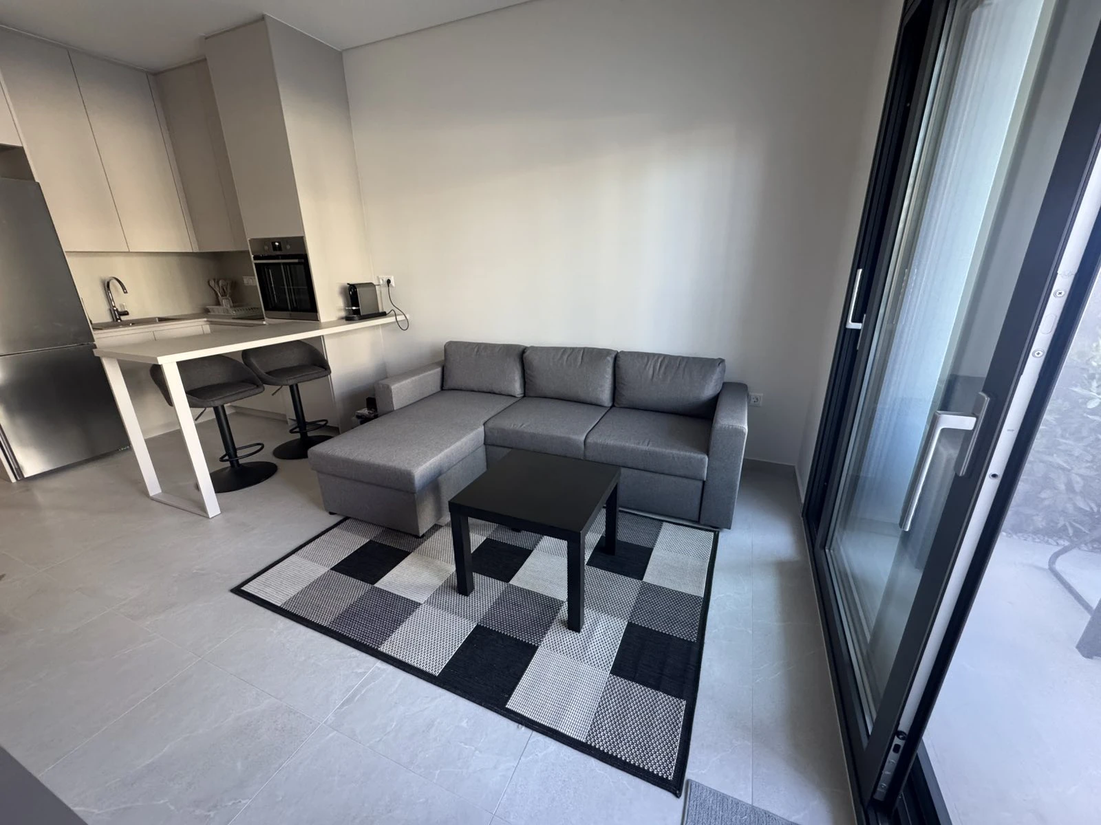 688-living-room-17815429131025.jpg