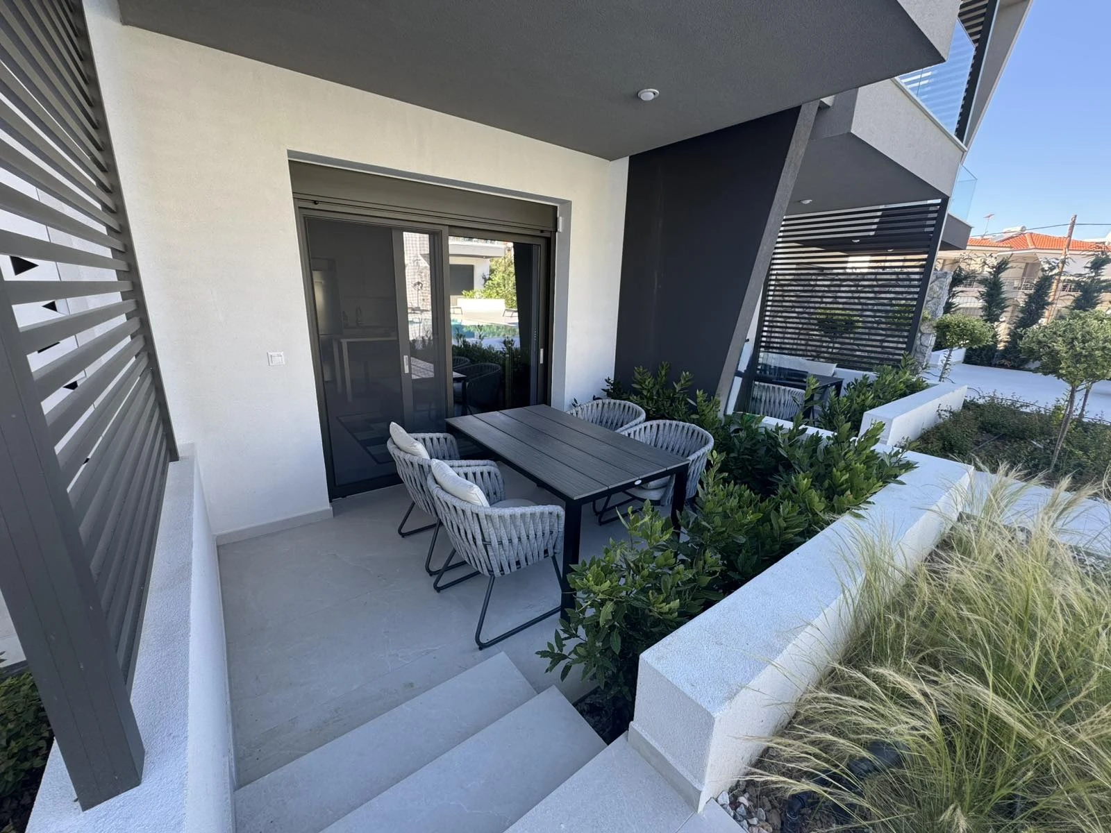 688-terrace-17815429129623.jpg