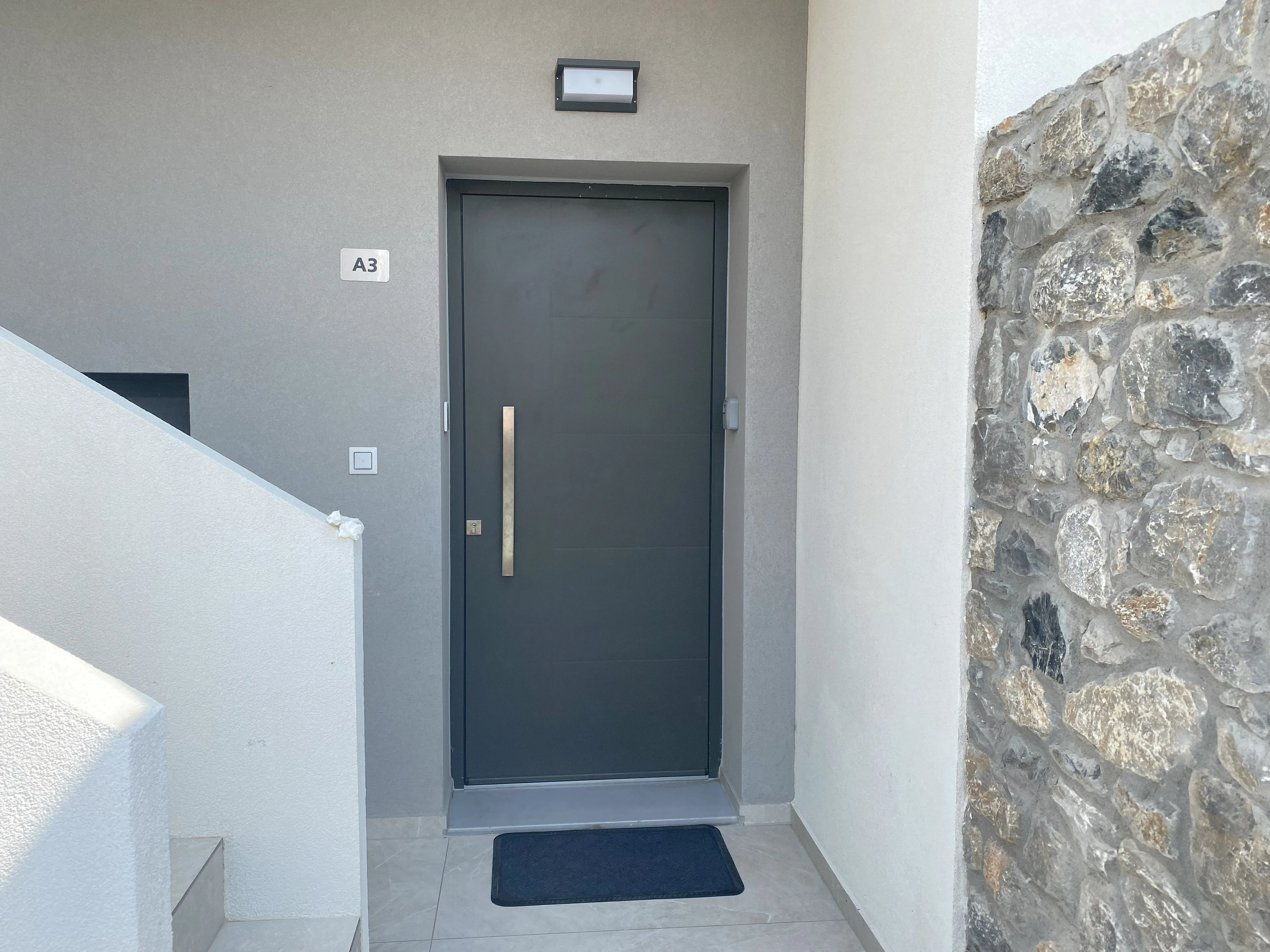 929-door-17050605342072.jpg