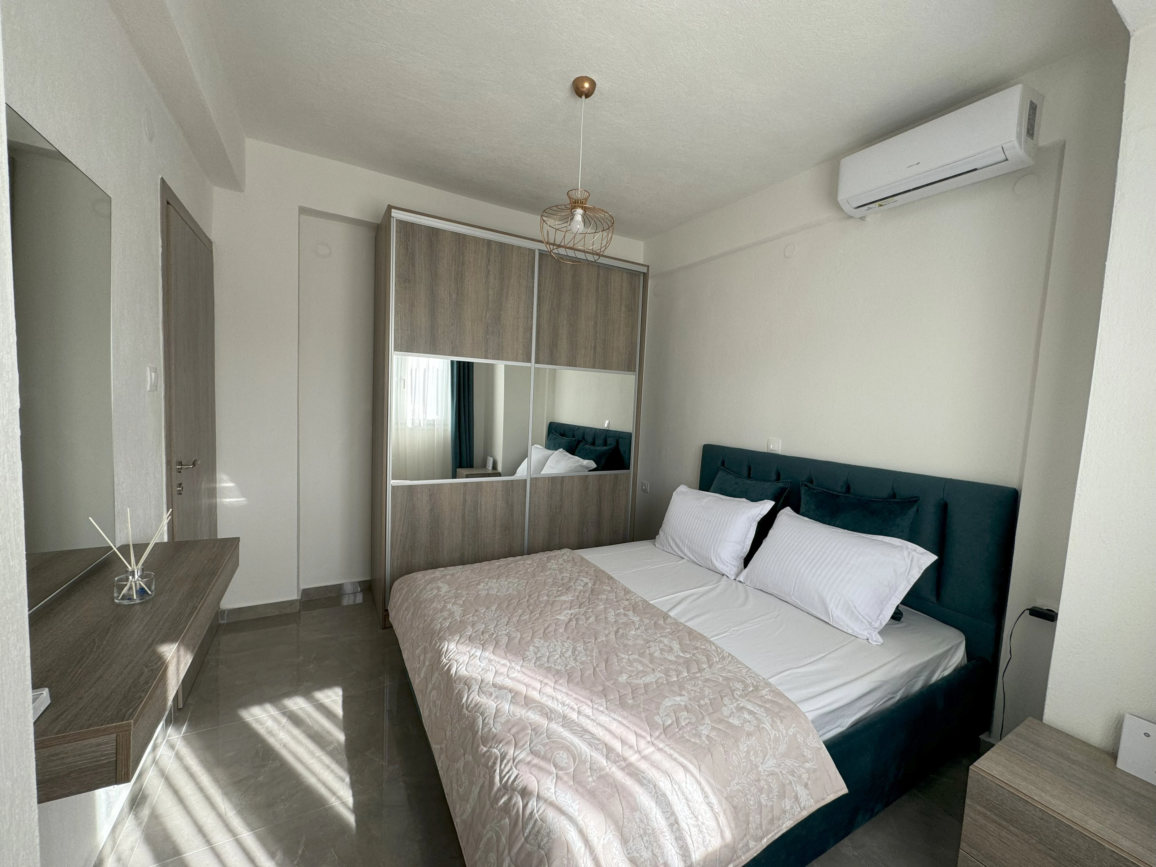 957-1bedroom2-1717583605955.jpg