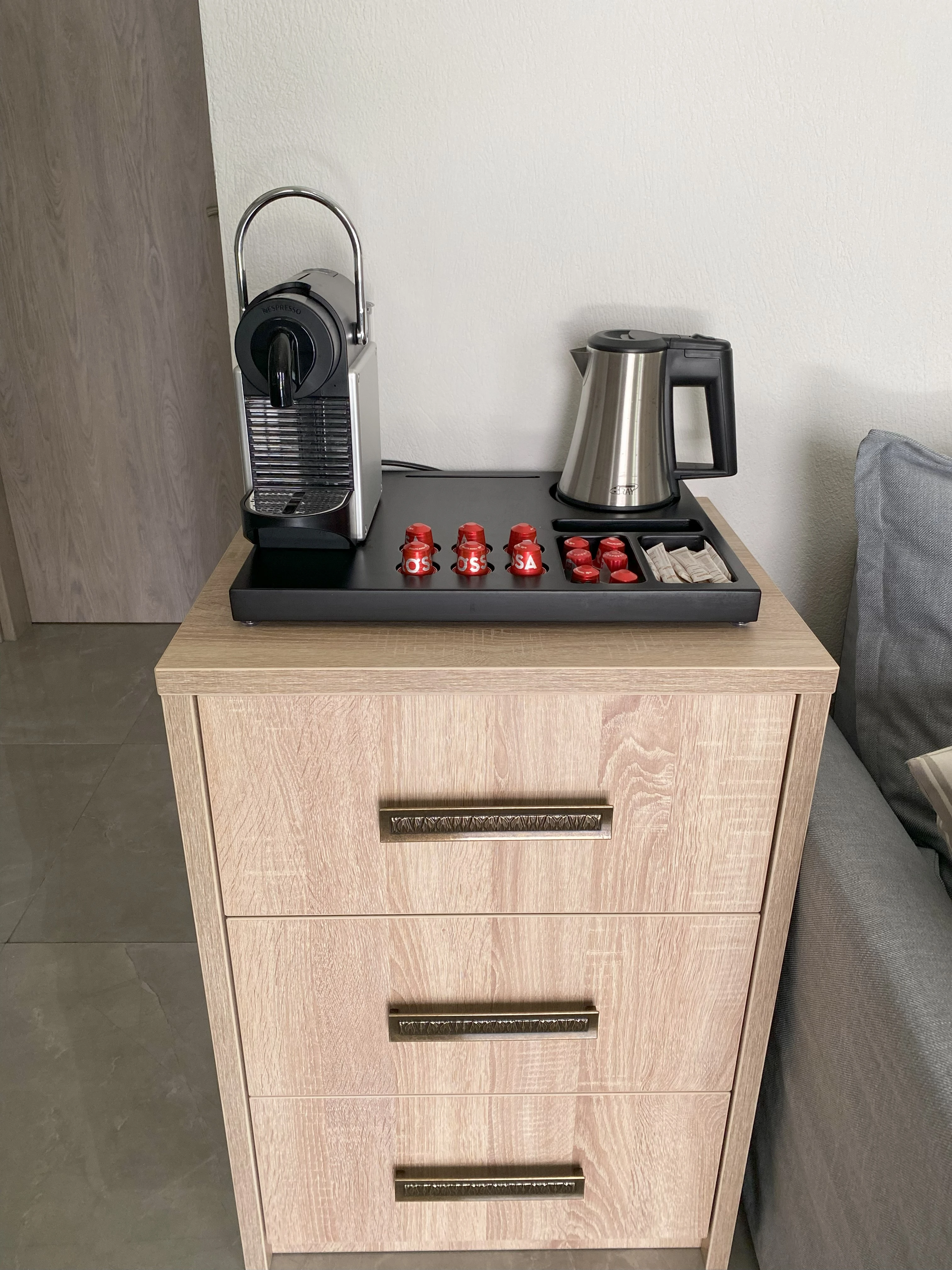 980-coffee-machine1-17176638305731.jpg