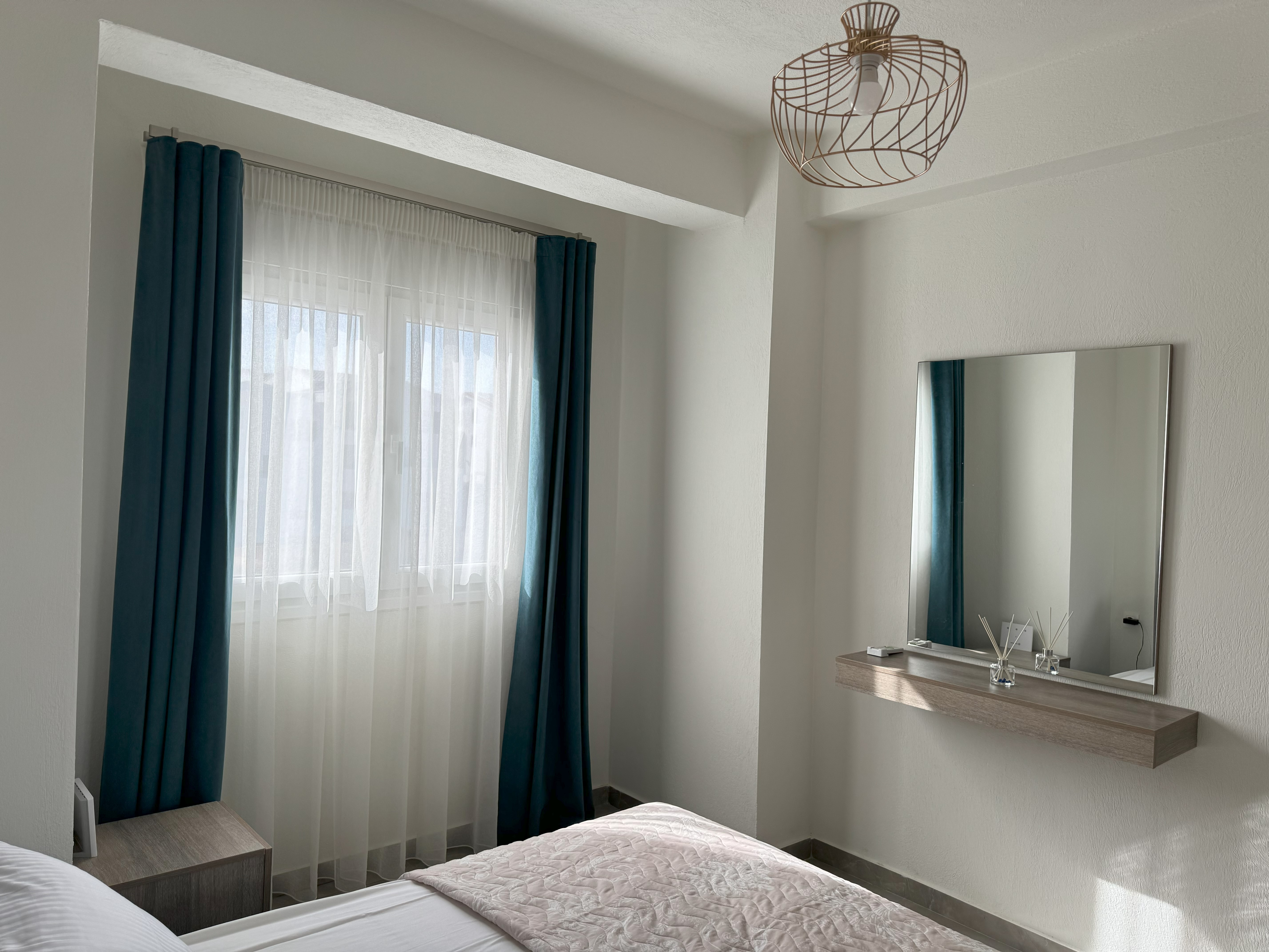 984-1bedroom4-17175836072804.jpg