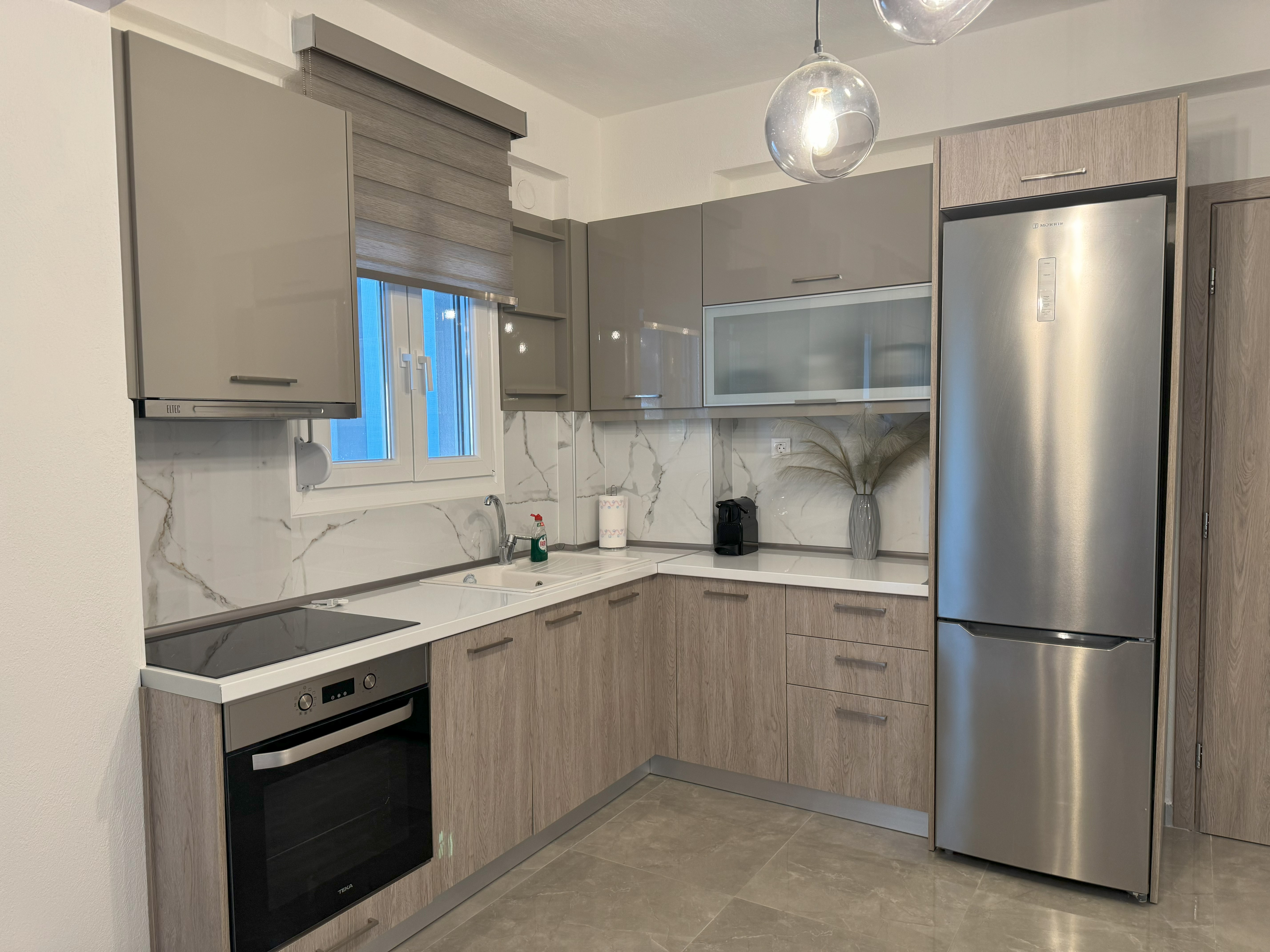 984-kitchen1-17175836074835.jpg