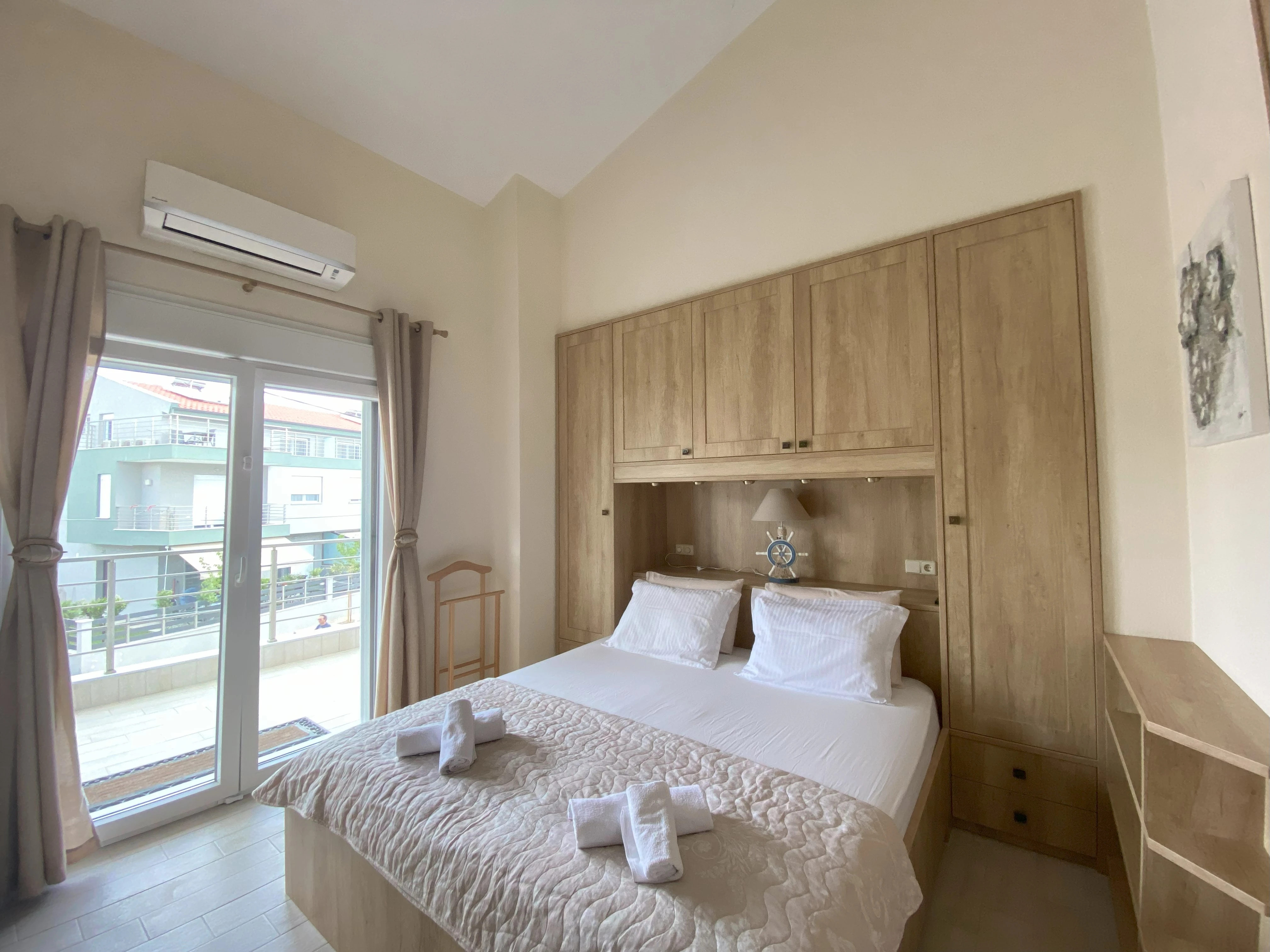 996-master-bedroom-17176682394624.jpg