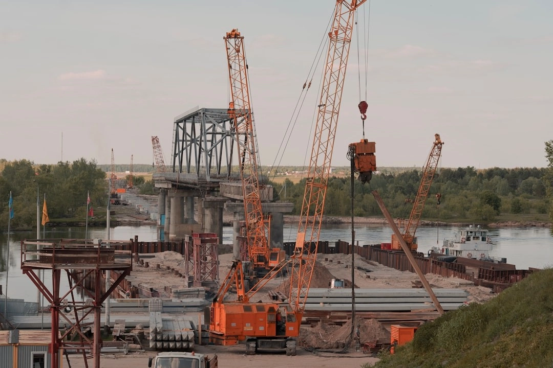 Шлайфан бетон за гаражи и индустриални халета - здравина и стил от Николов Бетон