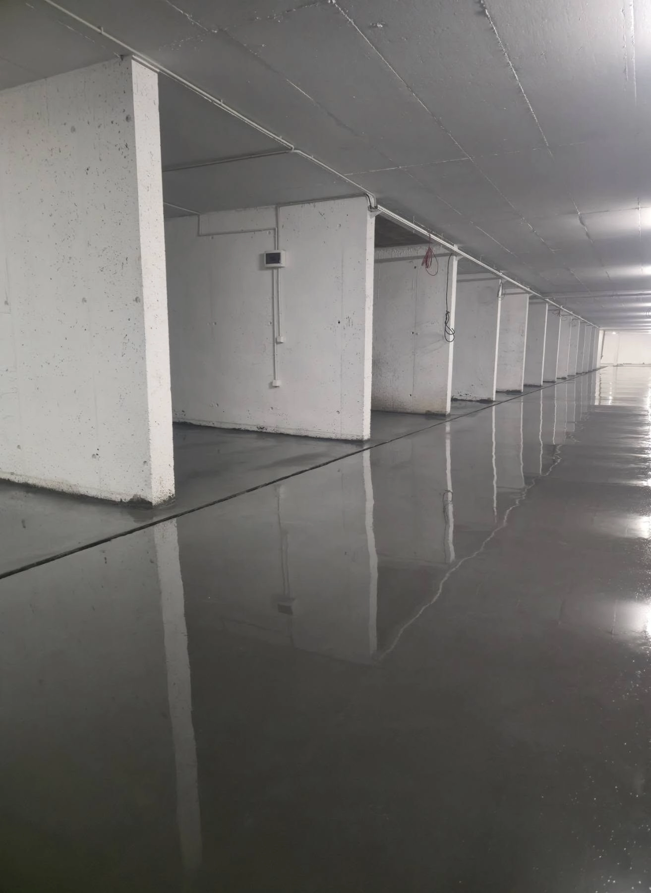 Шлайфан бетон или епоксидна настилка - кое е по-доброто решение?