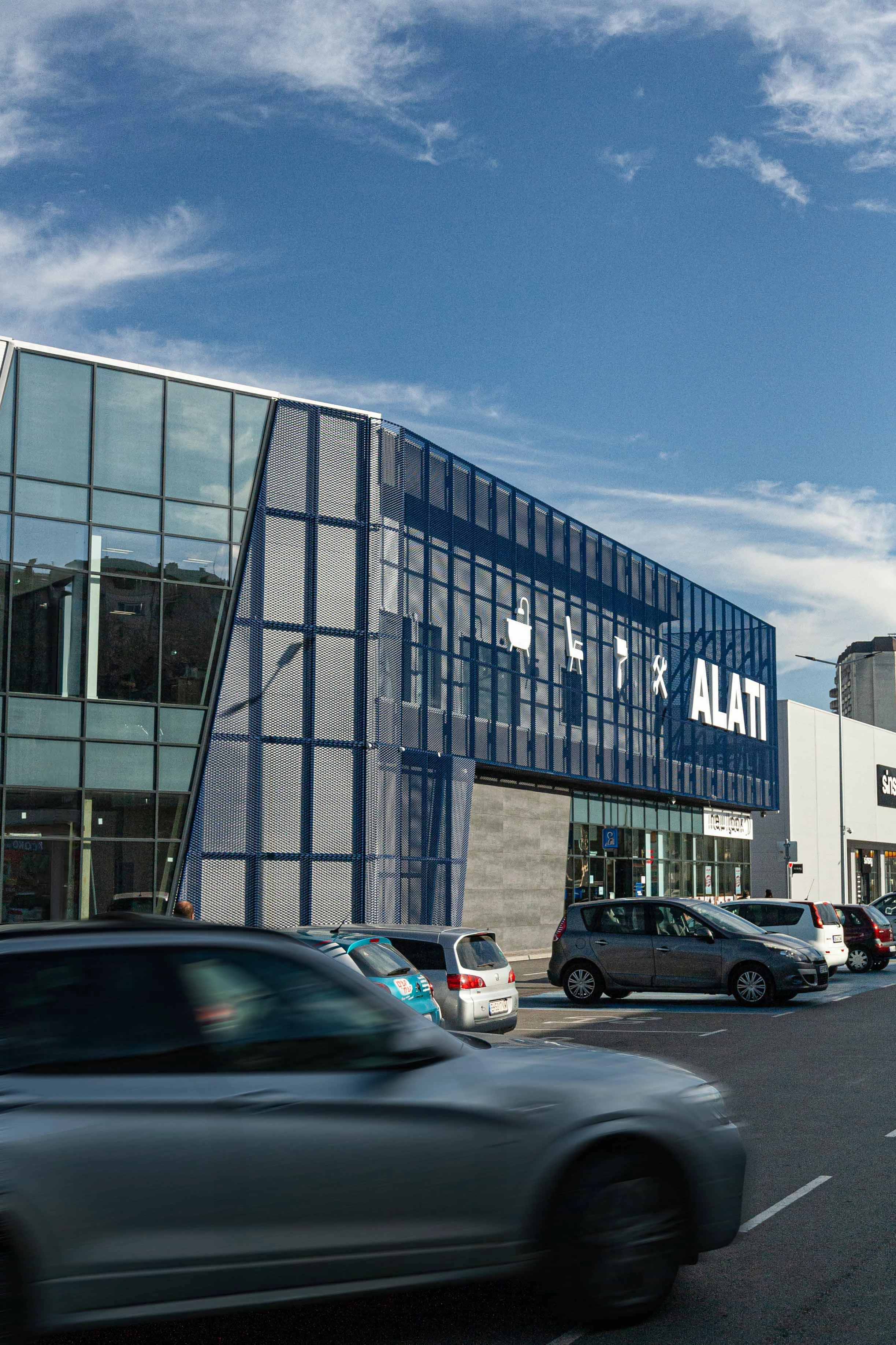 509-retail-park-alati-pleven-architecture-19-17393555542397.jpg