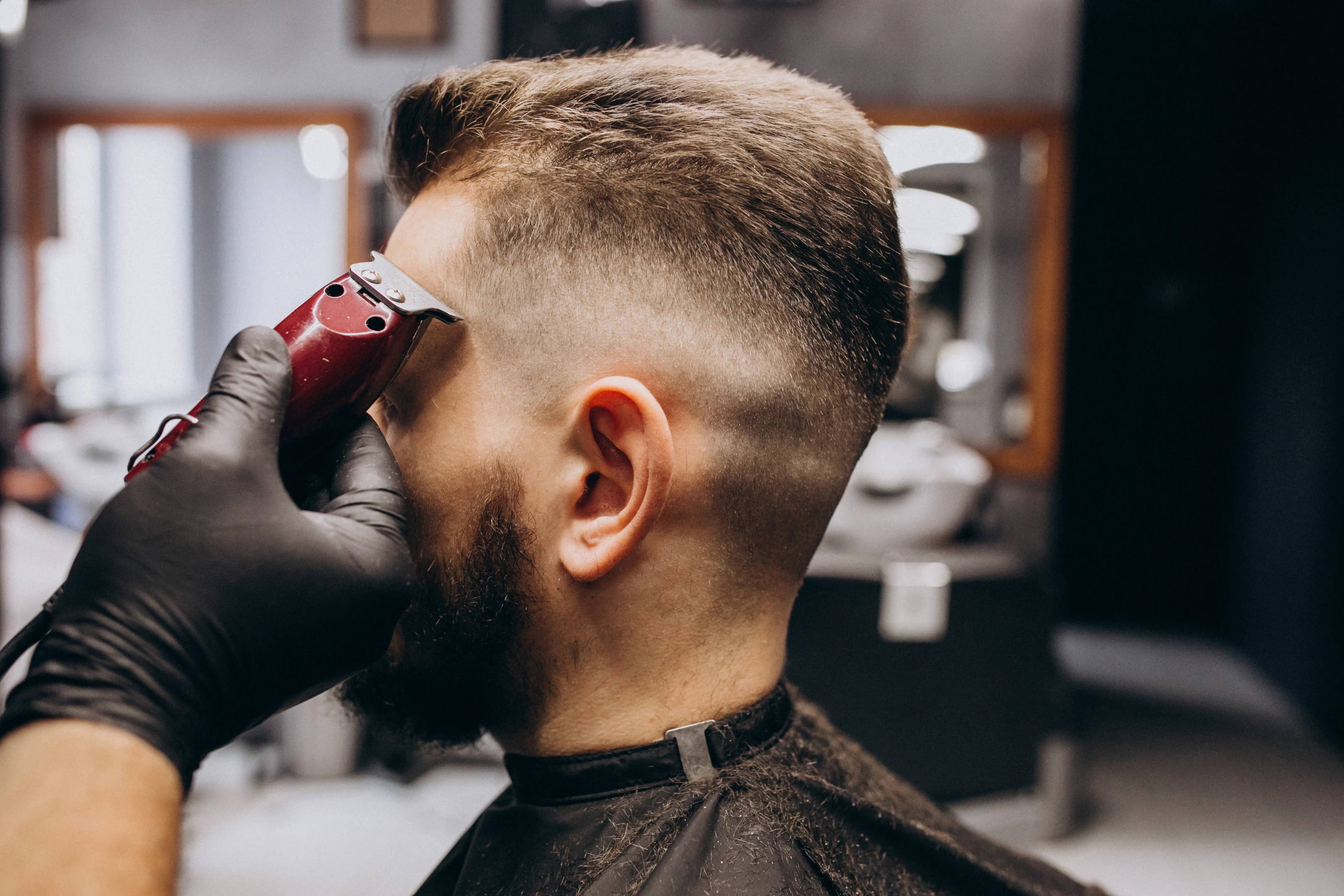 267-client-doing-hair-cut-barber-shop-salon-5-17698514357226.jpg