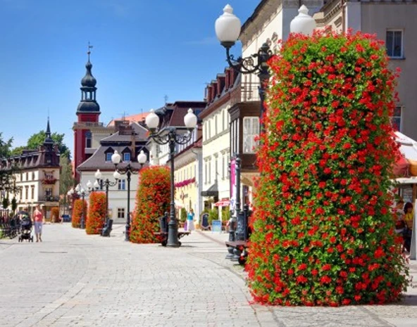 179-planter-city-walk-outdoor-17535970072359.png