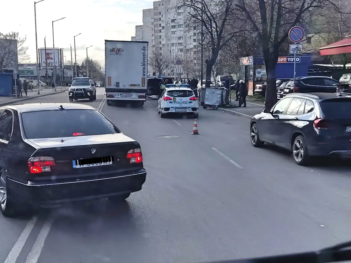 Камион прегази пешеходец на столичната ул. Йосиф Щросмайер