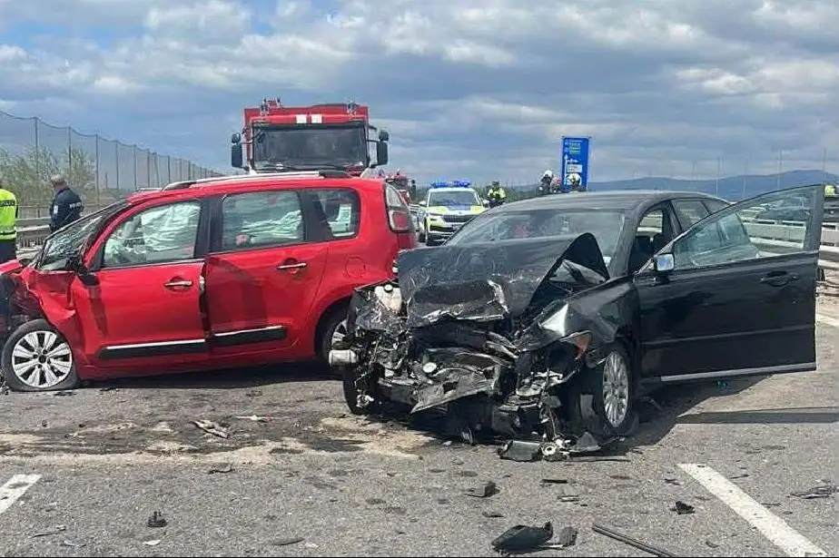 Жена е починала, 5-годишно е ранено от катастрофата на Северната скоростна тангента 