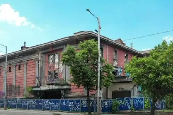 Връщат облика на бившия театър "Ренесанс" в столичния Възраждане  