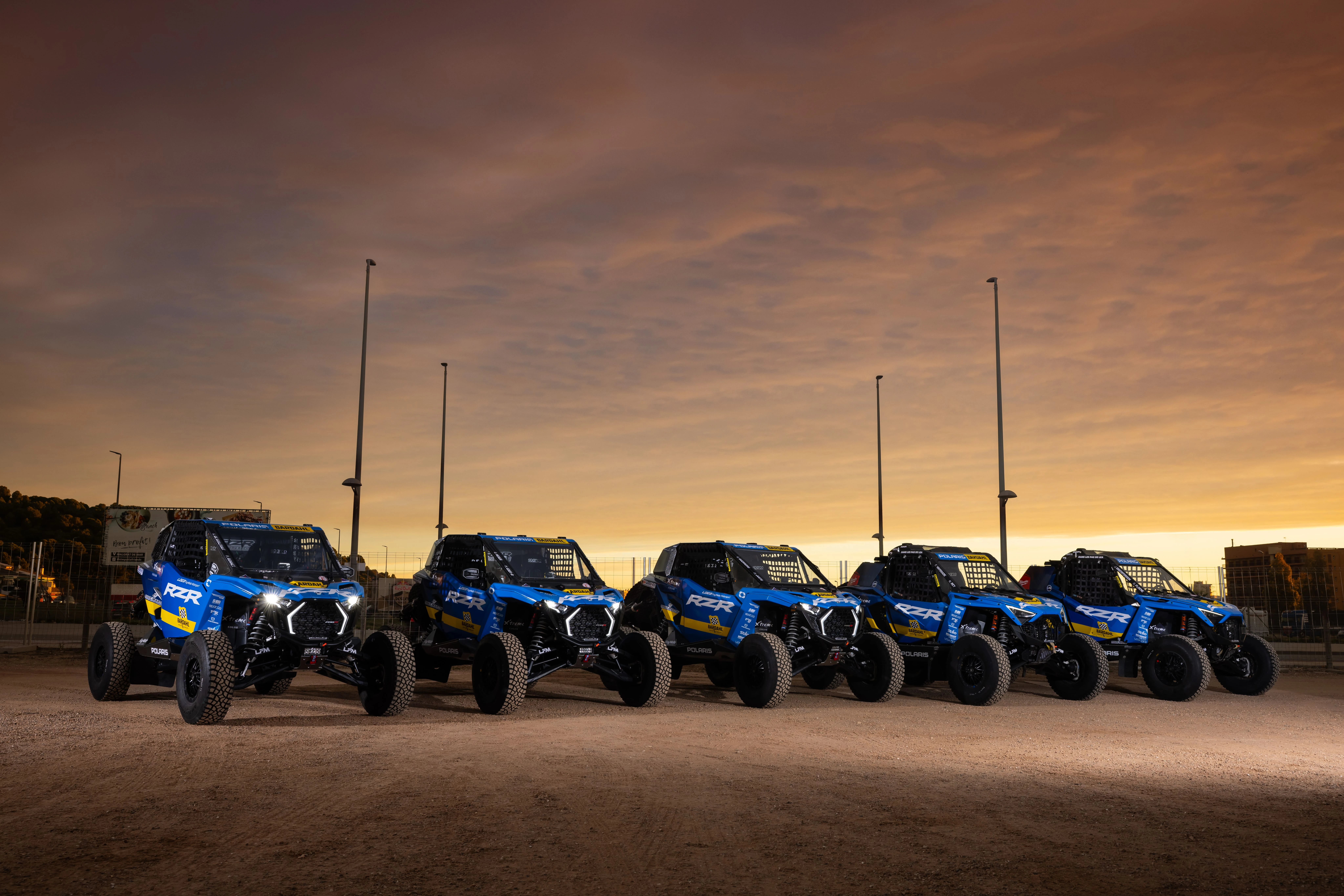 Polaris се завръща в Дакар, за да защити титлата си в SSV: обявяване на състава на фабричния и партньорския отбор за 2026 г.