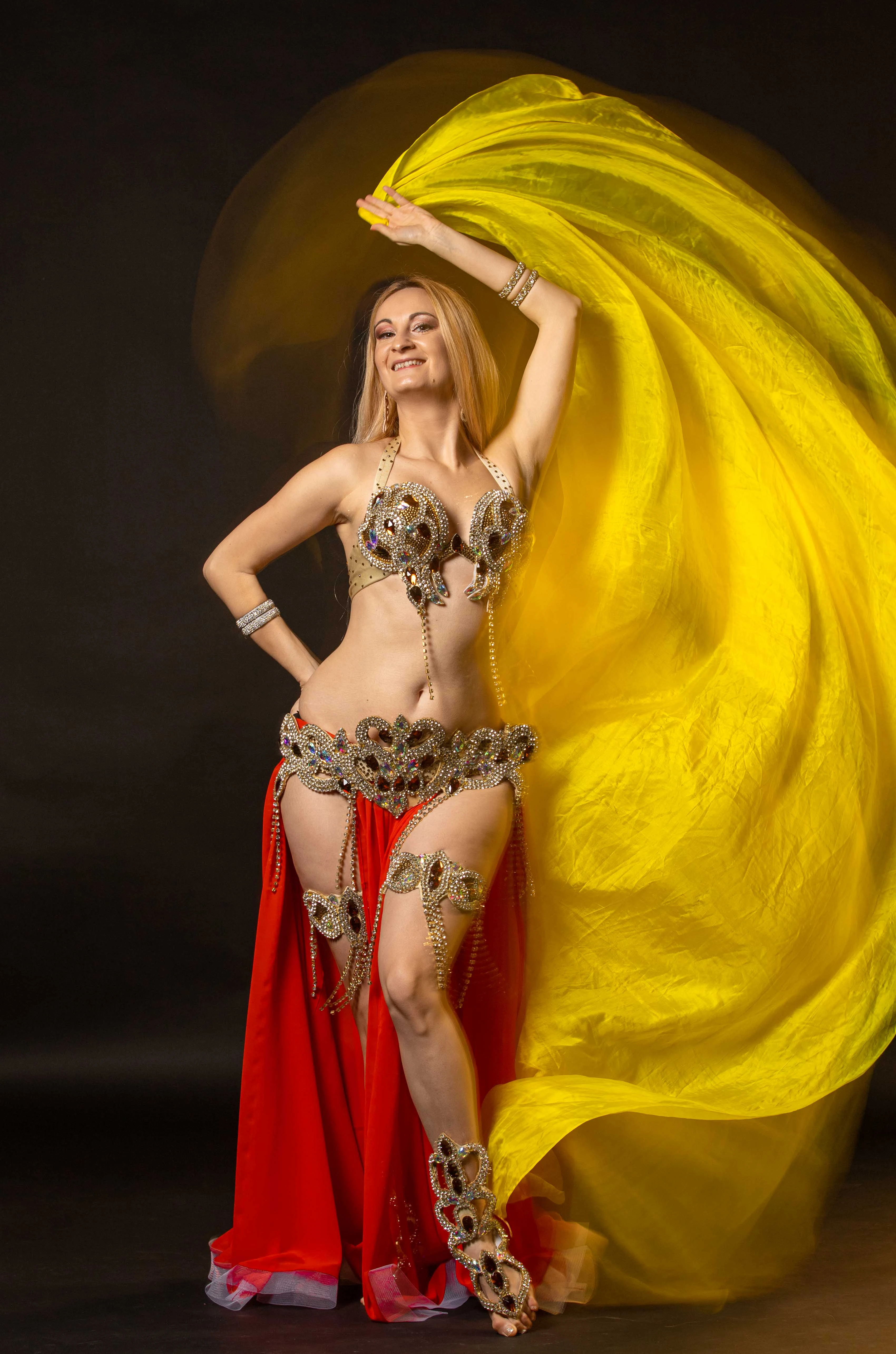 Ориенталски танци и Кардио Белиденс с Лина Христова – Нерин