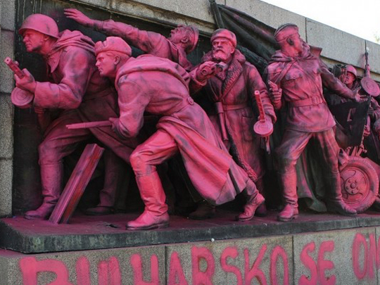 Сдружение "Историческа пробуда" строго осъжда поредното поругаване на паметник на културата (Паметникът на Съветската армия) в гр. София