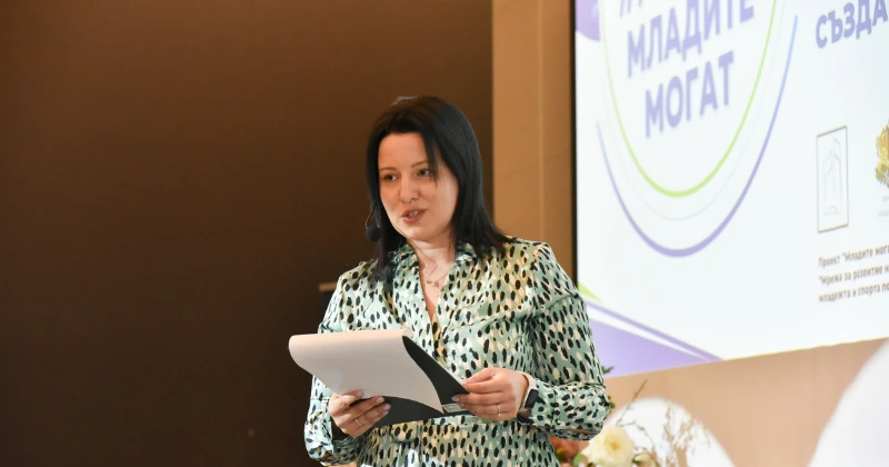 Тереза Захариева-Апостолова, комуникационен експерт: „Младите не чакат ред – те чакат да ги чуем