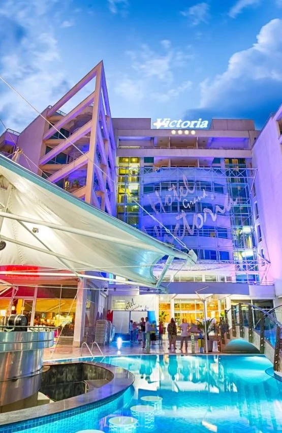 36005558531193-grand-victria-16832763736741.jpg