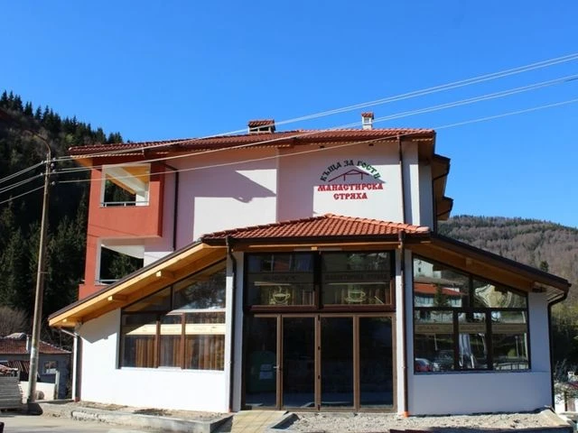 268-1136641m-17409259571366.jpg