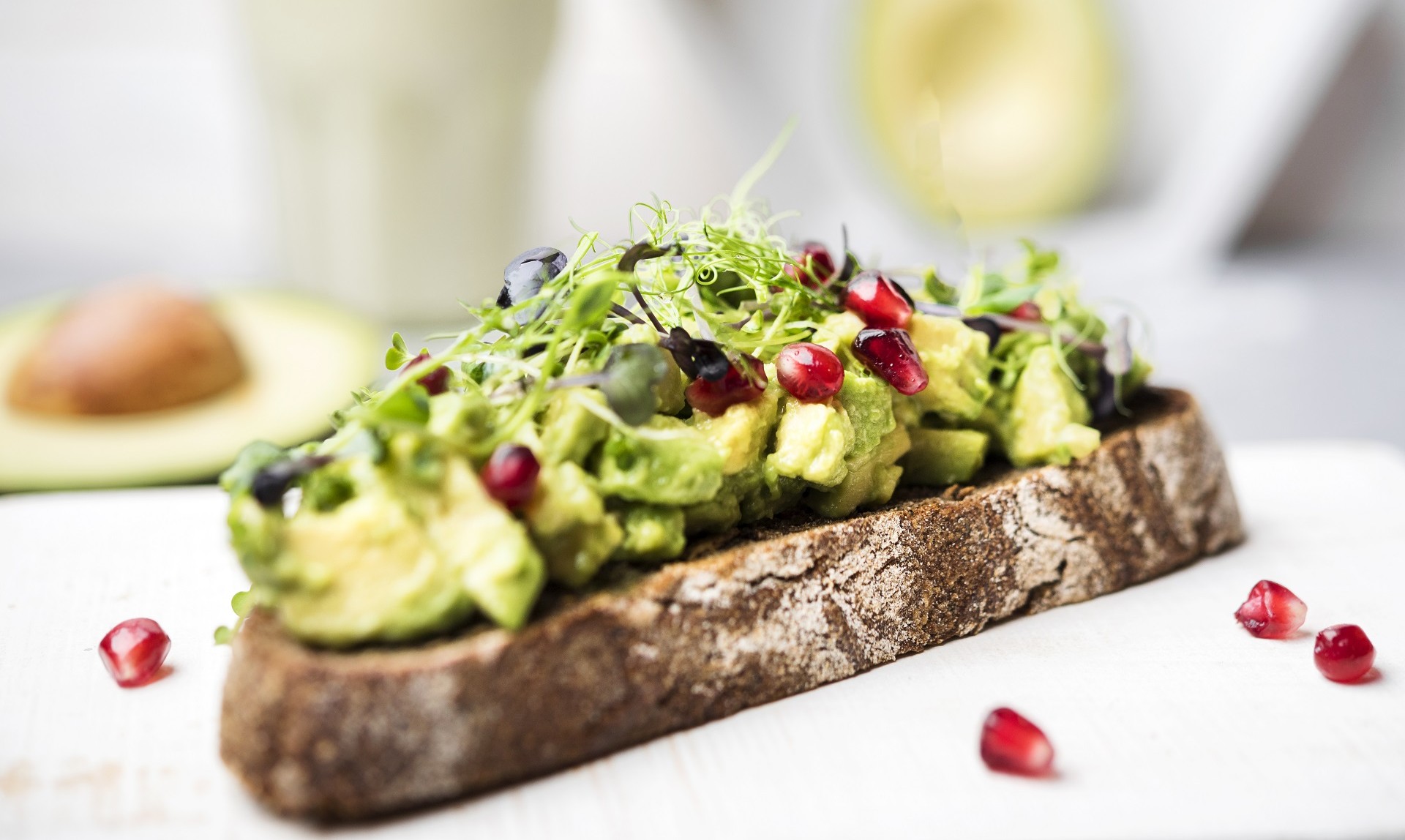 02671920114893-slice-bread-with-avocado-pasta-veggies-front-view.jpg