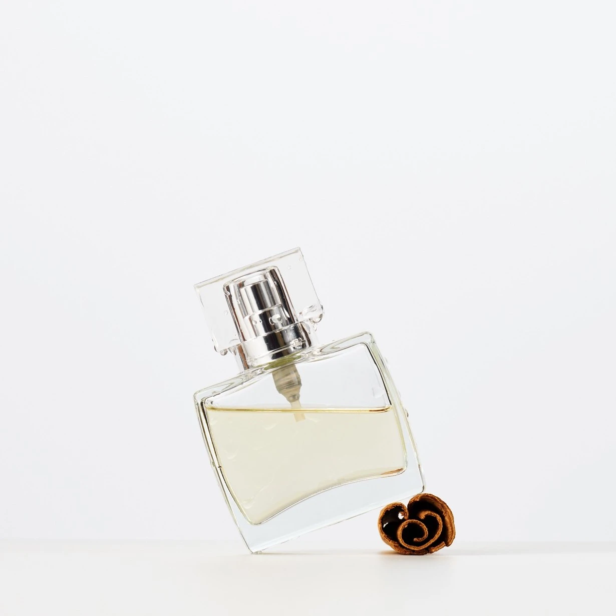 02512301230105-square-glass-perfume-bottle-isolated-white-background-large-17575911335743.jpeg
