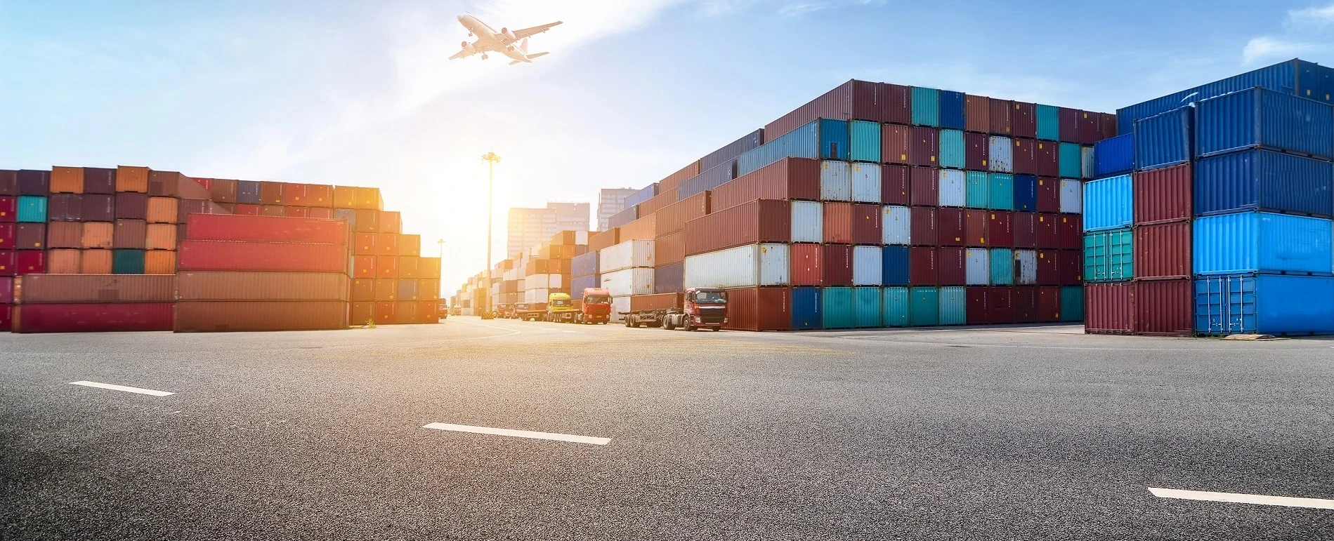 0245189977126-logistics-home-banner-1732195147738.jpg