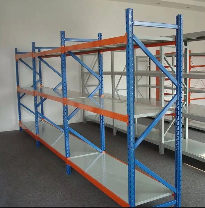 СТЕЛАЖИ С МЕТАЛНИ ПОЛИЦИ