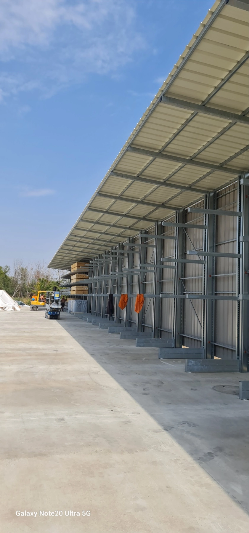 КОНЗОЛНИ СТЕЛАЖИ