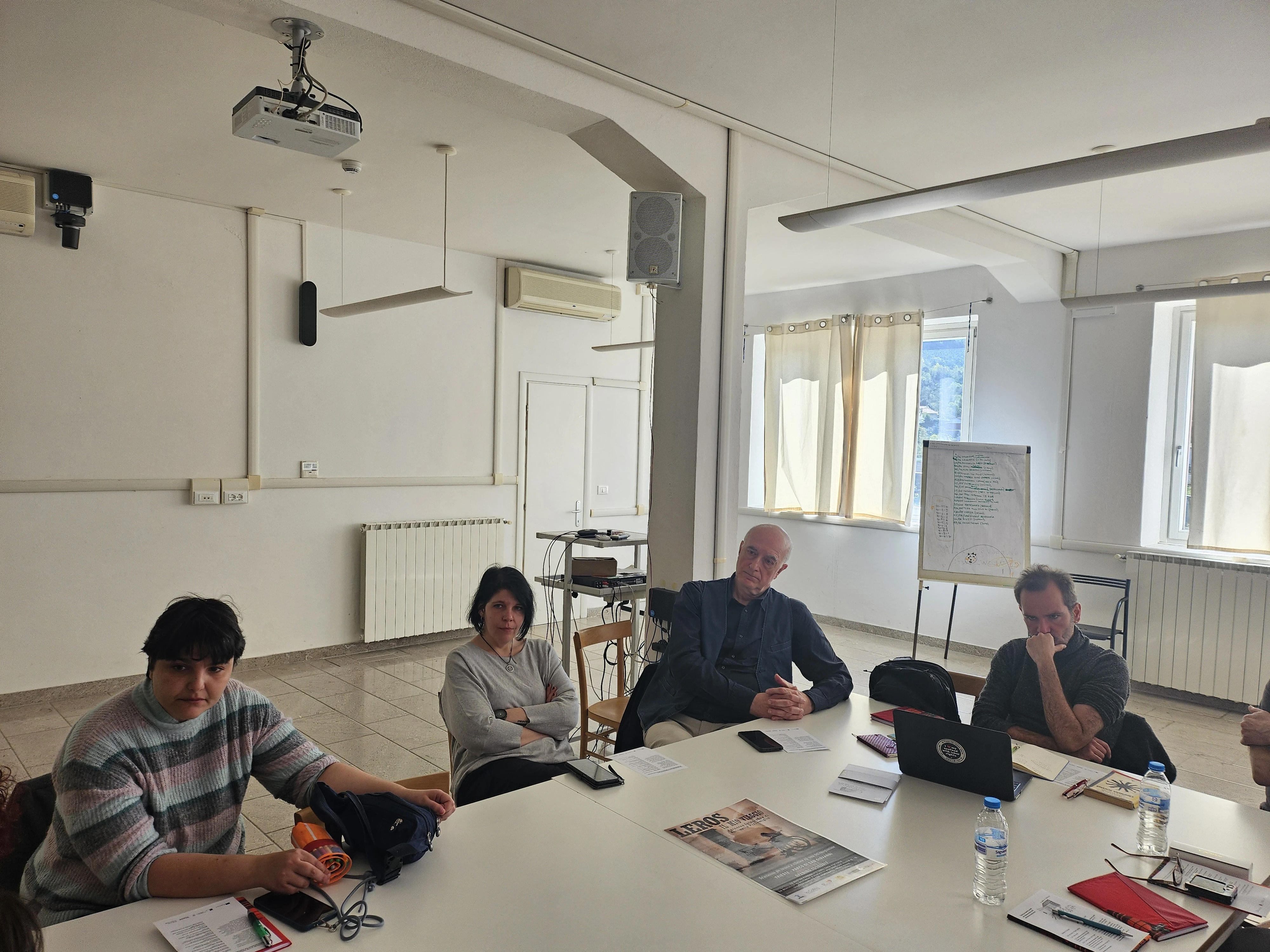 Проект "Обучение за социално предприемачество и деинституционализация за лица, изложени на риск от социално изключване"