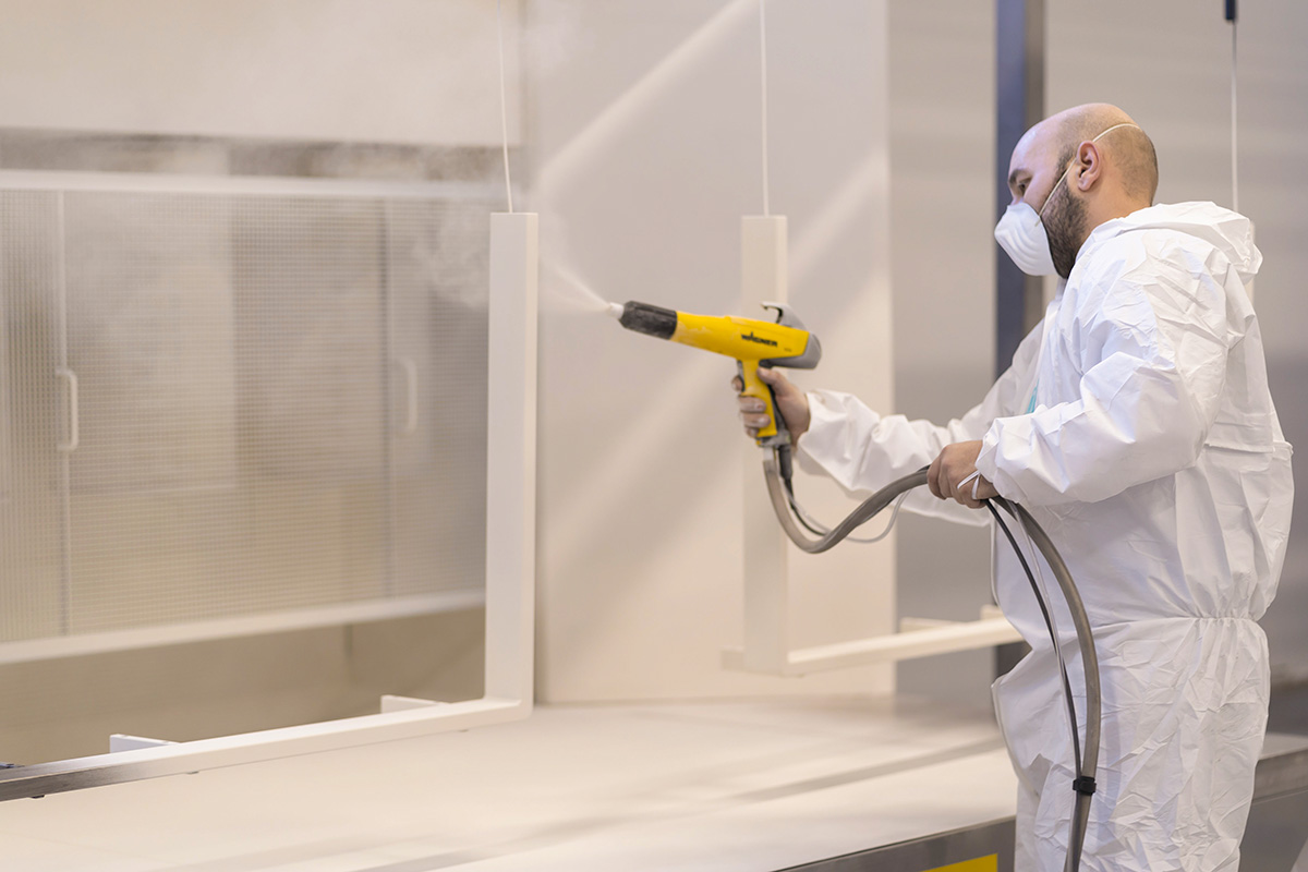 В експлоатация е линията за прахово боядисване