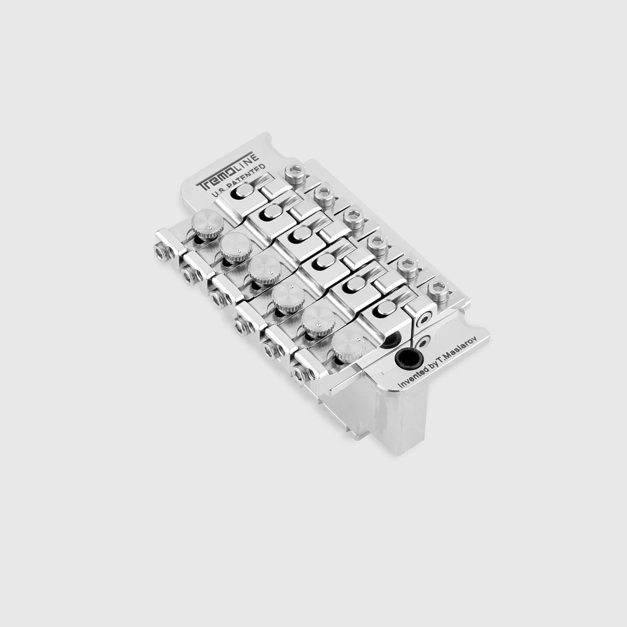 <img src=”Tremoline-Tremolo-system-FT36T-R3-SP-1280x1280-t04s” width="1280" height="1280" alt=”stainless steel tremolo unit from above” />