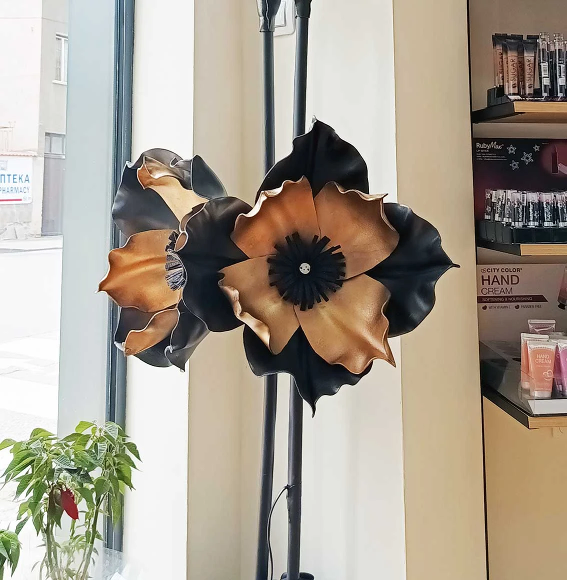 светещи цветя, витрина, магазин DaIla set, гр. Банско светещи цветя, витрина, магазин DaIla set, гр. Банско