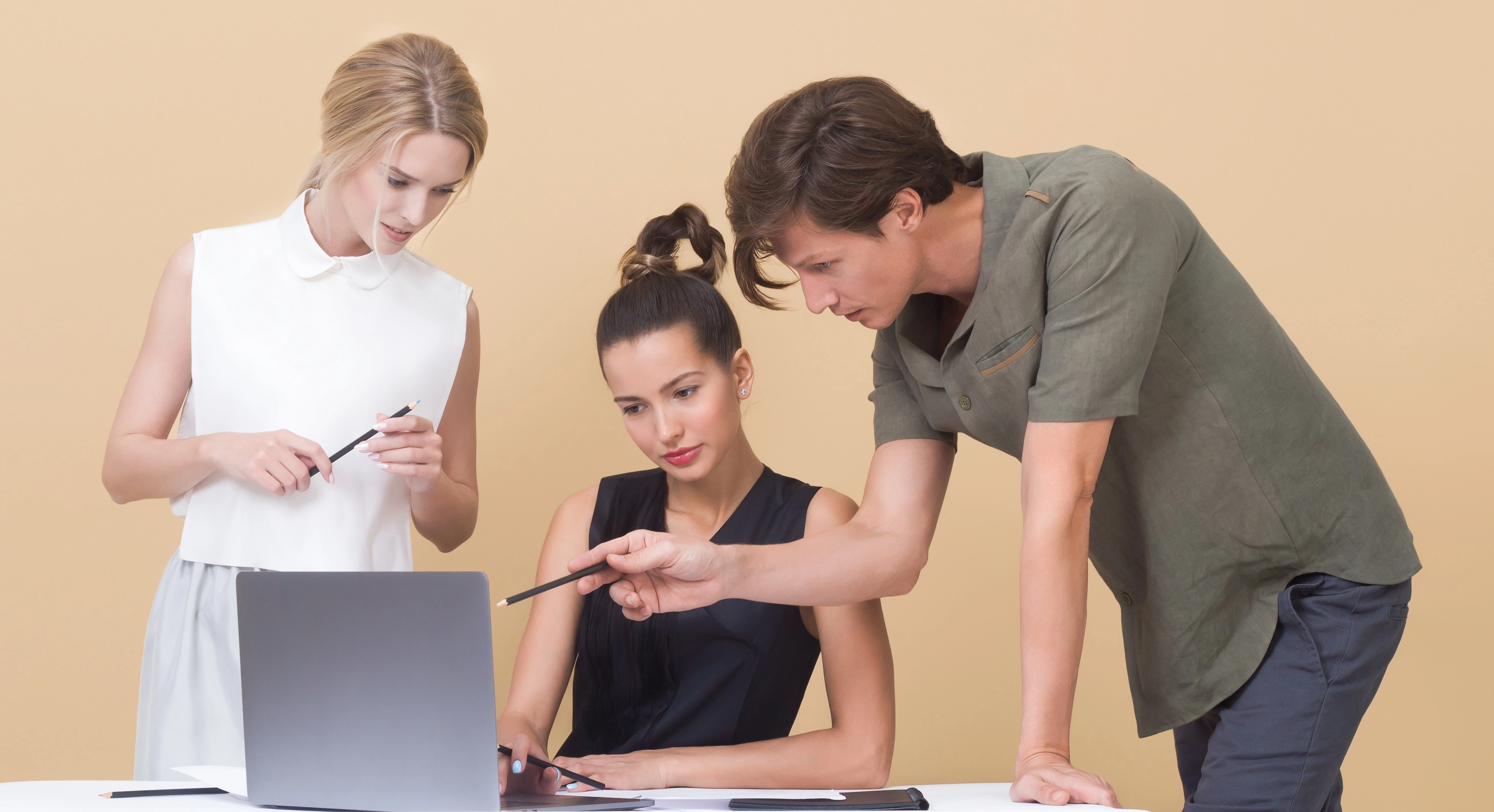 Career Counsulting 272-icons8-team-ytwxplo5haa-16953880136827.jpg