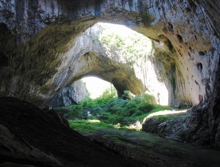 422-devetashkacave001-17727305307003.jpg