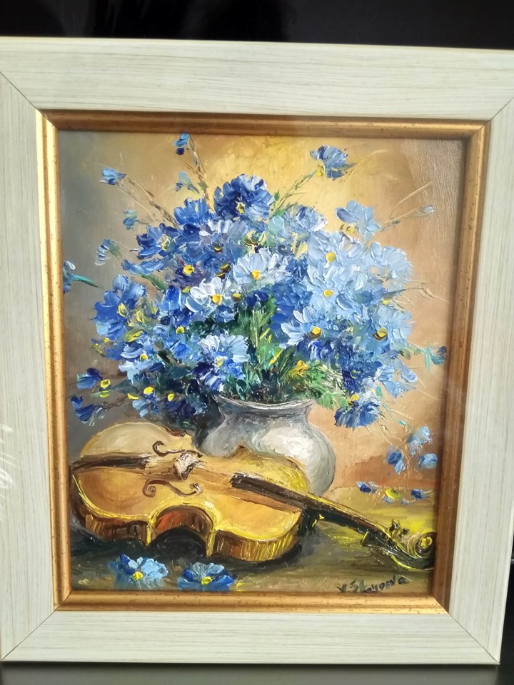 Blue flowers 1559-939397263663511009732547124316670557945856n.jpg